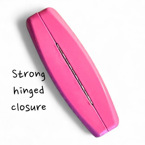 Authentic BETSEY JOHNSON Bright Pink Hardshell Eyeglasses Case NWOT - Picture 3 of 8